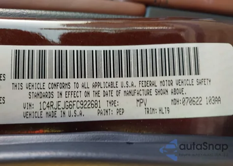 2015 Jeep Grand Cherokee Summit z USA, uszkodzony, nr VIN 1C4RJEJG6FC922681